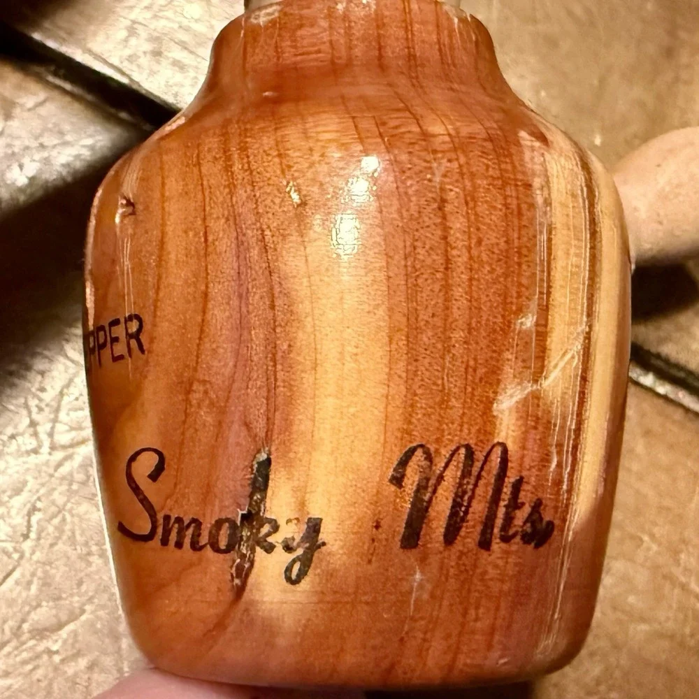 VTG Souvenir MCM Wood Moonshine Jugs Salt Pepper Shakers Great‎ Smokey Mountains
